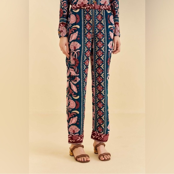 Farm Rio Teal Seashell Tapestry Cargo Pants size L NWOT - Picture 2 of 7